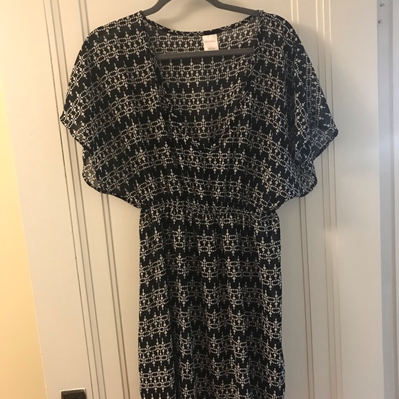 Swim coverup - Picture 2 of 4